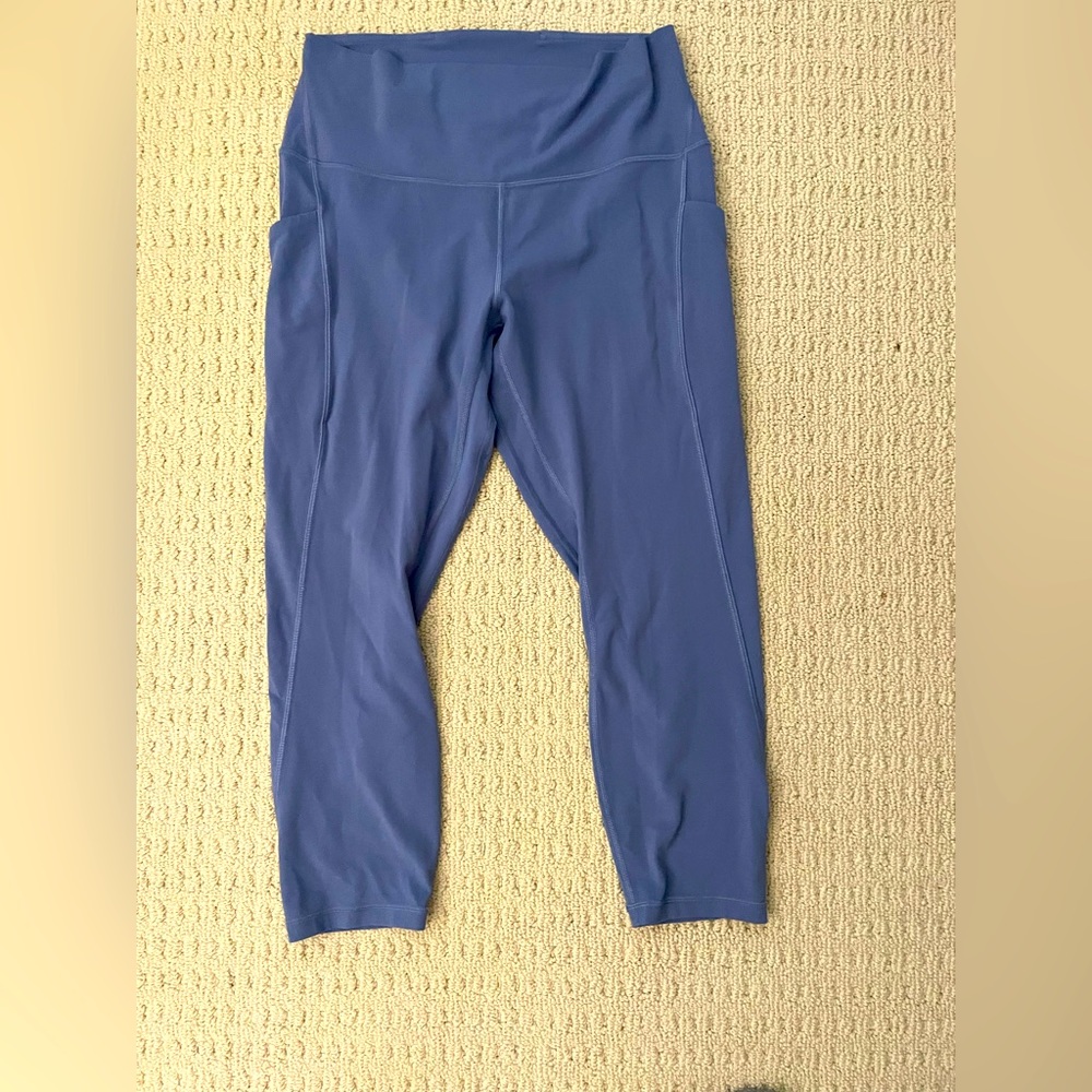 Lululemon size 12 Beautiful blue periwinkle yogas/leggings